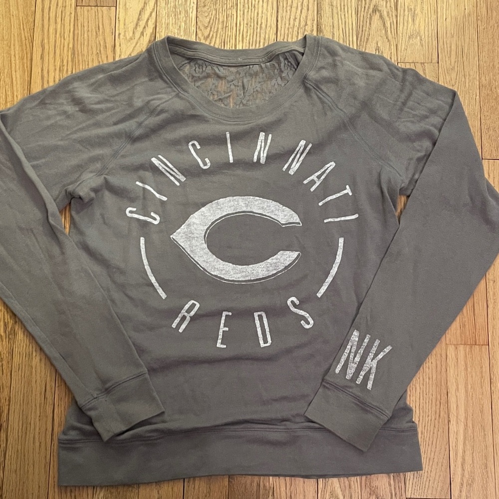 PINK Victoria's Secret Cincinnati REDS Charcoal Tee/Light Sweatshirt